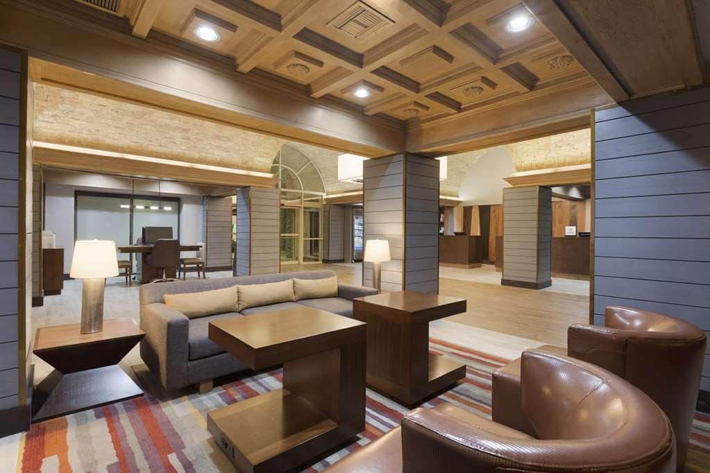 Embassy Suites By Hilton El Paso Interior photo