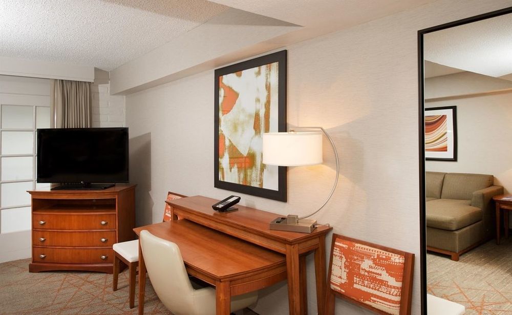 Embassy Suites By Hilton El Paso Room photo